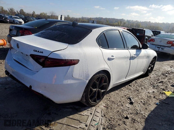 2020 Alfa Romeo Giulia Ti Sport with VIN ZARFAMBN8L7634911, listed as a Copart auction lot 80492774 with 21,056 mi miles and Salvage title. Bid and sale history available at DreamBid. Image 3.