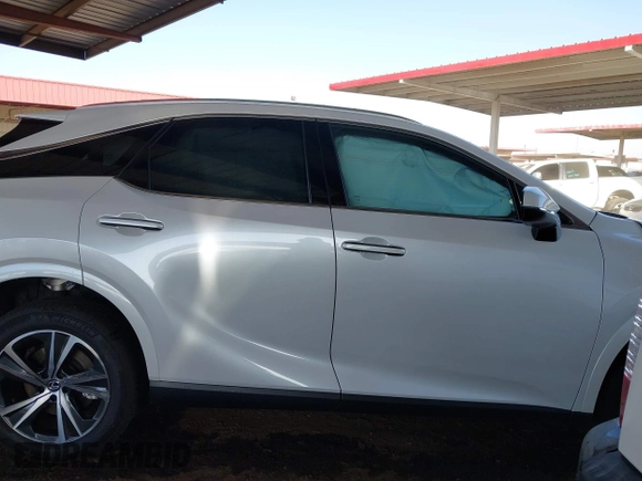 2024 Lexus RX 350 z VIN 2T2BAMBAXRC042418, wystawiony jako IAAI lot #41696464 z przebiegiem 5 666 mil mil oraz . Historia ofert i sprzedaży dostępna na DreamBid. Obrazek 13.