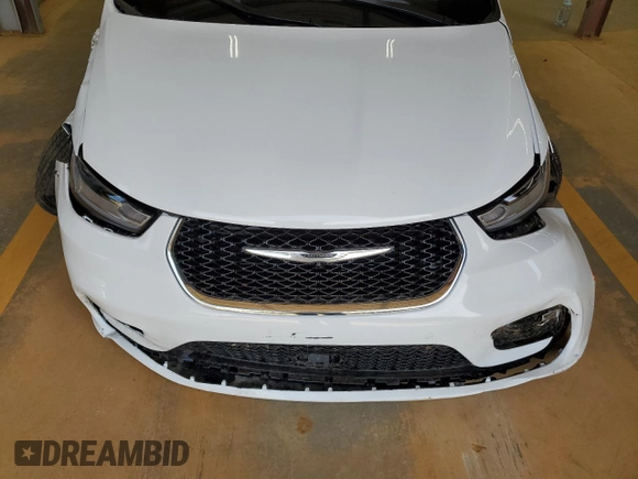2025 Chrysler Pacifica Select with VIN 2C4RC1BG2SR553241, listed as a Copart auction lot 57602525 with Not provided miles and Non repairable. Bid and sale history available at DreamBid. Image 12.