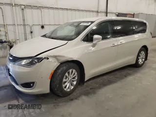 2019 Chrysler Pacifica Touring Plus z VIN 2C4RC1FG7KR652938, wystawiony jako Copart lot #55931105 z przebiegiem 104 885 mil mil oraz Szkoda całkowita • Salvage title. Historia ofert i sprzedaży dostępna na DreamBid. Obrazek 1.