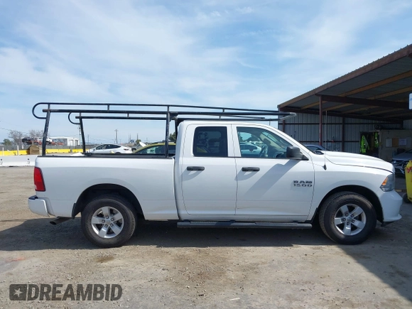2018 Ram 1500 Tradesman z VIN 1C6RR6FG3JS341748, wystawiony jako IAAI lot #41764375 z przebiegiem 181 986 mil mil oraz . Historia ofert i sprzedaży dostępna na DreamBid. Obrazek 13.