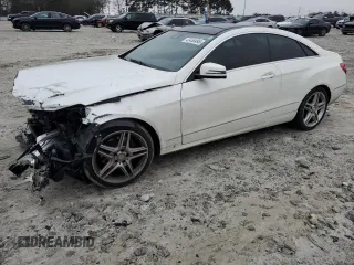 2013 Mercedes-Benz E-Class E 350 with VIN WDDKJ5KB0DF194183, listed as a Copart auction lot 43450495 with 131,215 mi miles and Salvage Title. Bid and sale history available at carsss.com. Image 1.