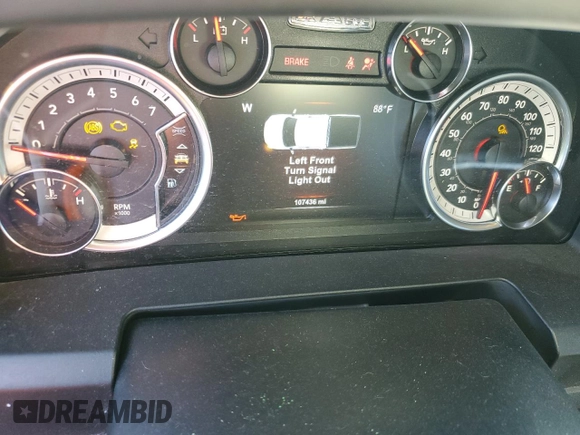 2018 Ram 1500 SLT z VIN 1C6RR6GT1JS101030, wystawiony jako Copart lot #79405024 z przebiegiem 107 436 mil mil oraz Szkody całkowita. Historia ofert i sprzedaży dostępna na DreamBid. Obrazek 9.