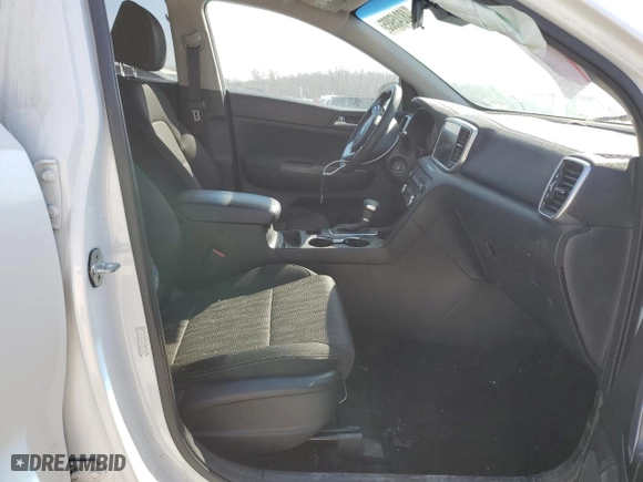 2022 Kia Sportage LX with VIN KNDPMCAC4N7955220, listed as a Copart auction lot 48245985 with 34,921 mi miles and Salvage Title. Bid and sale history available at carsss.com. Image 5.
