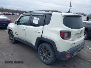 2016 Jeep Renegade Latitude with VIN ZACCJBBT7GPE10859, listed as a IAAI auction lot 41918438 with 117,036 mi miles. Bid and sale history available at carsss.com. Image 3.