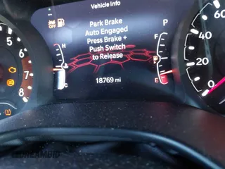 2022 Jeep Compass Limited z VIN 3C4NJDCB9NT193699, wystawiony jako IAAI lot #41574414 z przebiegiem 18 738 mil mil oraz . Historia ofert i sprzedaży dostępna na DreamBid. Obrazek 16.