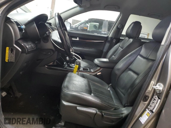2015 Kia Sorento LX with VIN 5XYKTCA68FG642621, listed as a Copart auction lot 62039005 with 122,579 mi miles and Clean title. Bid and sale history available at DreamBid. Image 7.