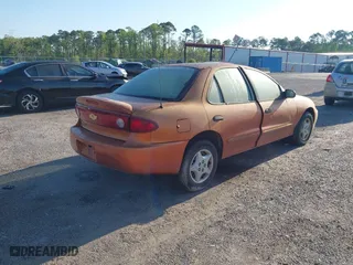 2005 Chevrolet Cavalier with VIN 1G1JC52F857196108, listed as a IAAI auction lot 42035915 with 200,620 mi miles. Bid and sale history available at carsss.com. Image 4.