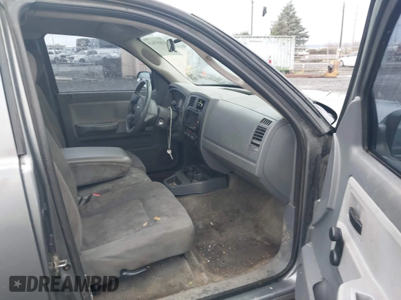 2006 Dodge Dakota ST with VIN 1D7HE22N66S594976, listed as a IAAI auction lot 41057615 with 212,059 mi miles and . Bid and sale history available at DreamBid. Image 5.
