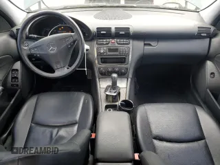 2004 Mercedes-Benz C 230 Kompressor с VIN WDBRF40J94F486315, выставлен на аукционе Copart как лот 50871115 с пробегом 81 053 миль миль и Списание • Salvage title. История ставок и продаж доступна на DreamBid. Изображение 8.