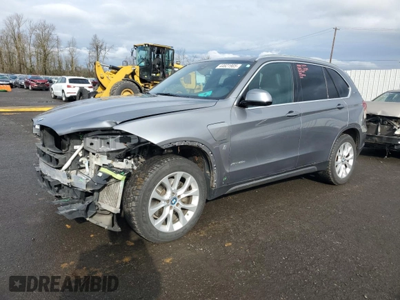2018 BMW X5 xDrive40e iPerformance with VIN 5UXKT0C57J0V99079, listed as a Copart auction lot 44621905 with 57,556 mi miles and Salvage Title. Bid and sale history available at carsss.com. Image 1.