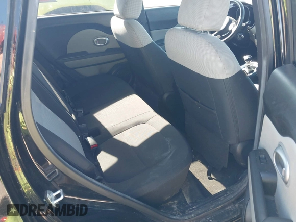 2014 Kia Soul with VIN KNDJN2A2XE7070668, listed as a IAAI auction lot 41661161 with 135,412 mi miles. Bid and sale history available at carsss.com. Image 8.