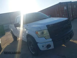 2010 Ford F-150 z VIN 1FTNF1CV5AKA89698, wystawiony jako IAAI lot #41686970 z przebiegiem 290 555 mil mil oraz . Historia ofert i sprzedaży dostępna na DreamBid. Obrazek 1.