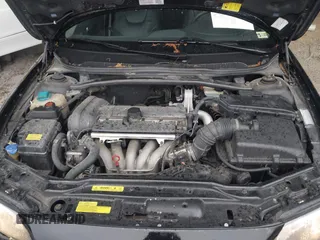 2002 Volvo V70 with VIN YV1SW61R821261424, listed as a IAAI auction lot 42014484 with 1 mi miles. Bid and sale history available at carsss.com. Image 10.