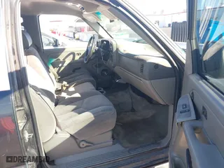 2004 Chevrolet Tahoe LT with VIN 1GNEC13Z44R289535, listed as a IAAI auction lot 41681721 with 298,366 mi miles. Bid and sale history available at carsss.com. Image 5.