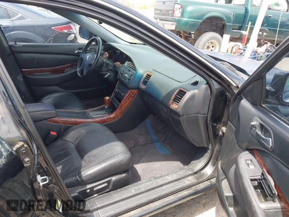 2002 Acura TL with VIN 19UUA56682A050537, listed as a IAAI auction lot 42056450 with 255,074 mi miles. Bid and sale history available at carsss.com. Image 5.