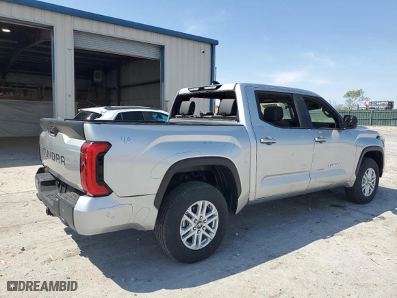 2025 Toyota Tundra 4WD SR with VIN 5TFLA5DB5SX253960, listed as a Copart auction lot 51178305 with 8,916 mi miles and Salvage Title. Bid and sale history available at carsss.com. Image 3.