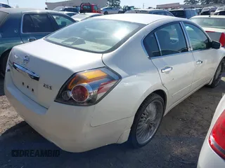 2012 Nissan Altima 2.5 S with VIN 1N4AL2AP8CN403921, listed as a IAAI auction lot 41894964 with 95,776 mi miles. Bid and sale history available at carsss.com. Image 4.