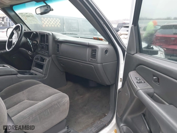2006 Chevrolet Silverado 1500 LT2 with VIN 2GCEK19B161147287, listed as a IAAI auction lot 41508773 with 202,155 mi miles. Bid and sale history available at carsss.com. Image 5.