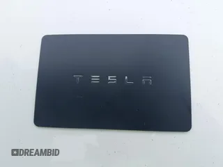 2018 Tesla Model 3 Long Range Battery z VIN 5YJ3E1EBXJF092025, wystawiony jako IAAI lot #42268369 z przebiegiem 132 687 mil mil oraz . Historia ofert i sprzedaży dostępna na DreamBid. Obrazek 11.
