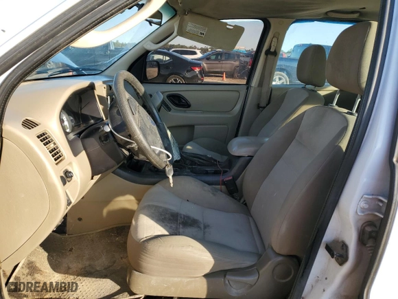 2007 Ford Escape XLS with VIN 1FMYU02Z07KB37338, listed as a Copart auction lot 83902704 with 326,105 mi miles and Salvage Title. Bid and sale history available at carsss.com. Image 7.