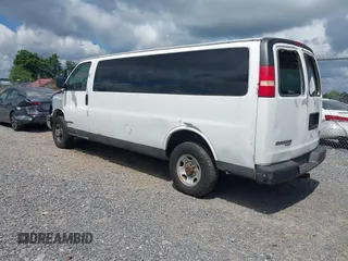 2006 Chevrolet Express Passenger with VIN 1GAHG39UX61106876, listed as a IAAI auction lot 42722638 with 157,081 mi miles and . Bid and sale history available at DreamBid. Image 3.