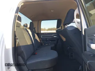 2019 Ram 2500 Big Horn with VIN 3C6UR5DJ3KG605871, listed as a IAAI auction lot 41292336 with 104,270 mi miles and . Bid and sale history available at DreamBid. Image 8.