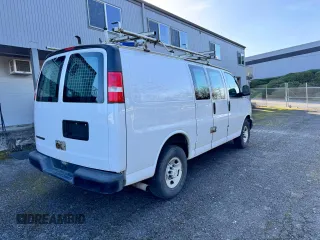 2018 Chevrolet Express Cargo Van with VIN 1GCWGAFP3J1345213, listed as a Copart auction lot 50424285 with 116,638 mi miles and Clean Title. Bid and sale history available at carsss.com. Image 4.