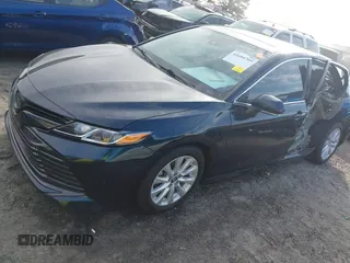 2019 Toyota Camry LE z VIN 4T1B11HK0KU759885, wystawiony jako IAAI lot #41684709 z przebiegiem 80 417 mil mil oraz . Historia ofert i sprzedaży dostępna na DreamBid. Obrazek 17.