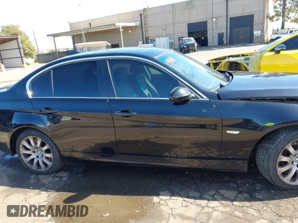 2007 BMW 3 Series 335i with VIN WBAVB73527PA89815, listed as a IAAI auction lot 41956634 with 119,121 mi miles and . Bid and sale history available at DreamBid. Image 13.