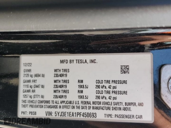2023 Tesla Model 3 z VIN 5YJ3E1EA1PF450693, wystawiony jako Copart lot #63134005 z przebiegiem 65 116 mil mil oraz Czysty tytuł • Clean title. Historia ofert i sprzedaży dostępna na DreamBid. Obrazek 13.