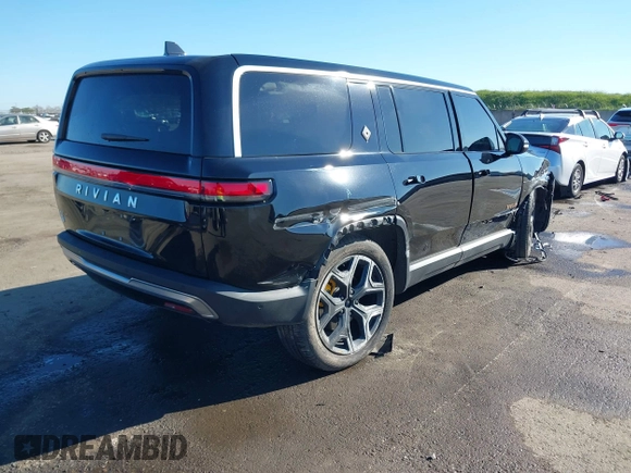 2024 Rivian R1S Adventure z VIN 7PDSGABA8RN039833, wystawiony jako IAAI lot #41867083 z przebiegiem Nie podano mil oraz . Historia ofert i sprzedaży dostępna na DreamBid. Obrazek 4.