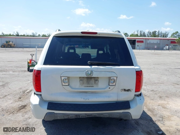 2004 Honda Pilot EX with VIN 2HKYF18664H550277, listed as a IAAI auction lot 41966015 with 285,700 mi miles. Bid and sale history available at carsss.com. Image 6.