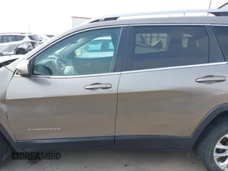 2019 Jeep Cherokee Latitude with VIN 1C4PJLCBXKD416644, listed as a IAAI auction lot 42261057 with 93,849 mi miles and . Bid and sale history available at DreamBid. Image 15.