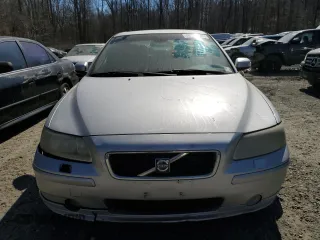 2008 Volvo S60 2.5T with VIN YV1RH592682688551, listed as a Copart auction lot 48167345 with 205,761 mi miles and Salvage Title. Bid and sale history available at carsss.com. Image 5.