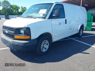 2013 Chevrolet Express Cargo z VIN 1GCWGFBA8D1141378, wystawiony jako IAAI lot #42187304 z przebiegiem 272 585 mil mil oraz . Historia ofert i sprzedaży dostępna na DreamBid. Obrazek 17.