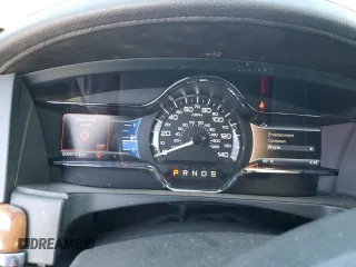 2015 Lincoln MKS z VIN 1LNHL9DK7FG600858, wystawiony jako Copart lot #46167275 z przebiegiem 208 674 mil mil oraz Szkoda całkowita • Salvage title. Historia ofert i sprzedaży dostępna na DreamBid. Obrazek 9.