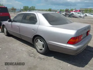 1998 Lexus LS 400 with VIN JT8BH28F1W0101562, listed as a IAAI auction lot 42263258 with 82,090 mi miles and . Bid and sale history available at DreamBid. Image 3.