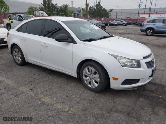 2014 Chevrolet Cruze LS with VIN 1G1PB5SG9E7168906, listed as a IAAI auction lot 42040703 with 217,199 mi miles. Bid and sale history available at carsss.com. Image 1.