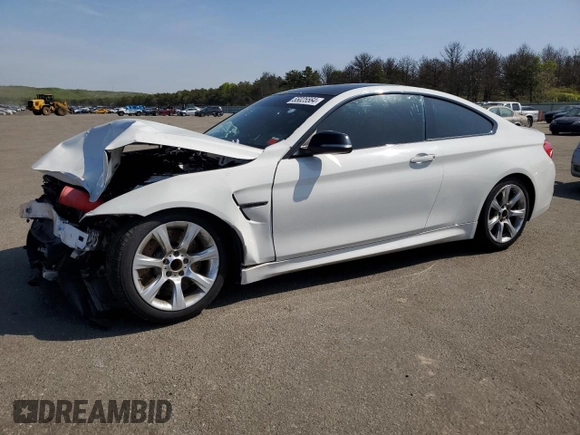 2015 BMW M4 with VIN WBS3R9C52FK333854, listed as a Copart auction lot 55025564 with 0 mi miles and Salvage Title. Bid and sale history available at carsss.com. Image 1.