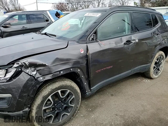 2019 Jeep Compass Trailhawk with VIN 3C4NJDDB0KT775734, listed as a Copart auction lot 50726555 with 81,812 mi miles and Salvage Title. Bid and sale history available at carsss.com. Image 12.