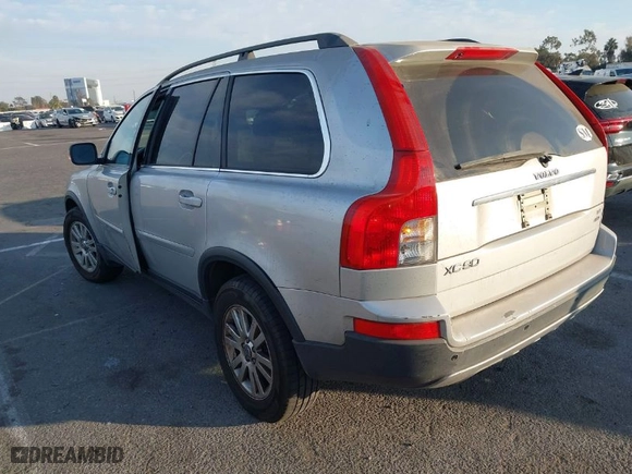 2008 Volvo XC90 I6 with VIN YV4CZ982881452326, listed as a IAAI auction lot 41017825 with 1 mi miles. Bid and sale history available at carsss.com. Image 3.