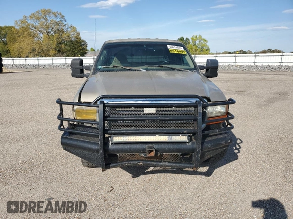 2000 Ford F-350 XL with VIN 1FTSW30F5YEB08982, listed as a Copart auction lot 50534025 with 336,411 mi miles and Salvage Title. Bid and sale history available at DreamBid. Image 5.