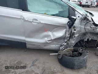 2016 Ford Escape SE с VIN 1FMCU9G98GUB42623, выставлен на аукционе IAAI как лот 41614427 с пробегом Не указан миль и . История ставок и продаж доступна на DreamBid. Изображение 5.