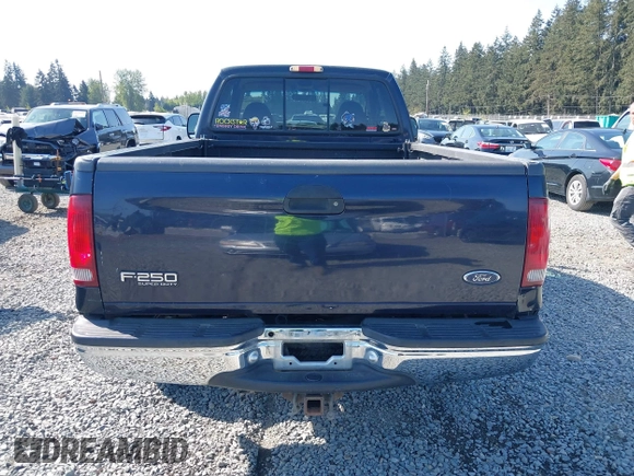 2000 Ford Super Duty F-250 XL with VIN 1FTNX21S5YEC82650, listed as a IAAI auction lot 42105861 with 155,878 mi miles. Bid and sale history available at carsss.com. Image 16.