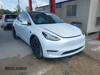 2022 Tesla Model Y Performance z VIN 7SAYGDEF2NF381221, wystawiony jako IAAI lot #42479671 z przebiegiem 37 919 mil mil oraz . Historia ofert i sprzedaży dostępna na DreamBid. Obrazek 1.