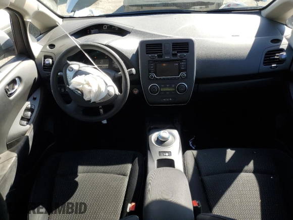 2017 Nissan LEAF SL with VIN 1N4BZ0CP2HC301666, listed as a Copart auction lot 68107843 with 62,472 mi miles. Bid and sale history available at carsss.com. Image 8.
