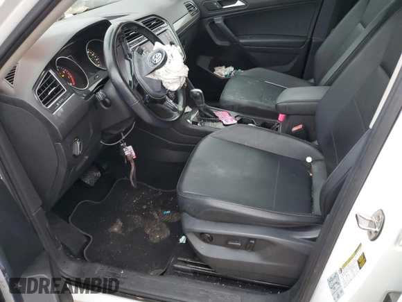 2019 Volkswagen Tiguan SE with VIN 3VV3B7AX4KM027487, listed as a Copart auction lot 84327454 with 70,227 mi miles and Salvage Title. Bid and sale history available at DreamBid. Image 7.