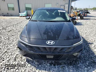 2025 Hyundai Elantra SEL Convenience with VIN KMHLS4DG8SU933531, listed as a Copart auction lot 54520365 with 3,295 mi miles and Clean Title. Bid and sale history available at DreamBid. Image 5.
