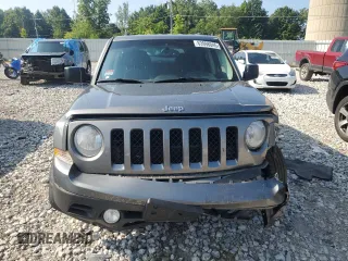 2014 Jeep Patriot Latitude with VIN 1C4NJPFA8ED618680, listed as a Copart auction lot 63998045 with 143,728 mi miles and Clean title. Bid and sale history available at DreamBid. Image 5.